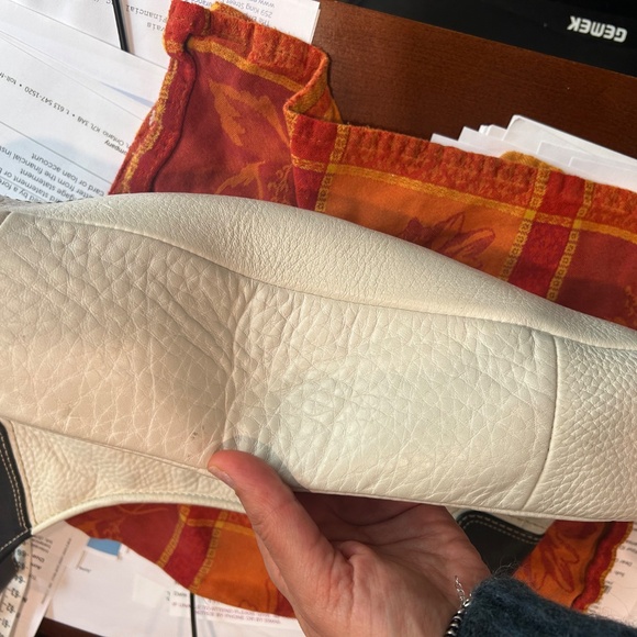 Authentic Coach All Leather White Purse - Picture 11 of 17